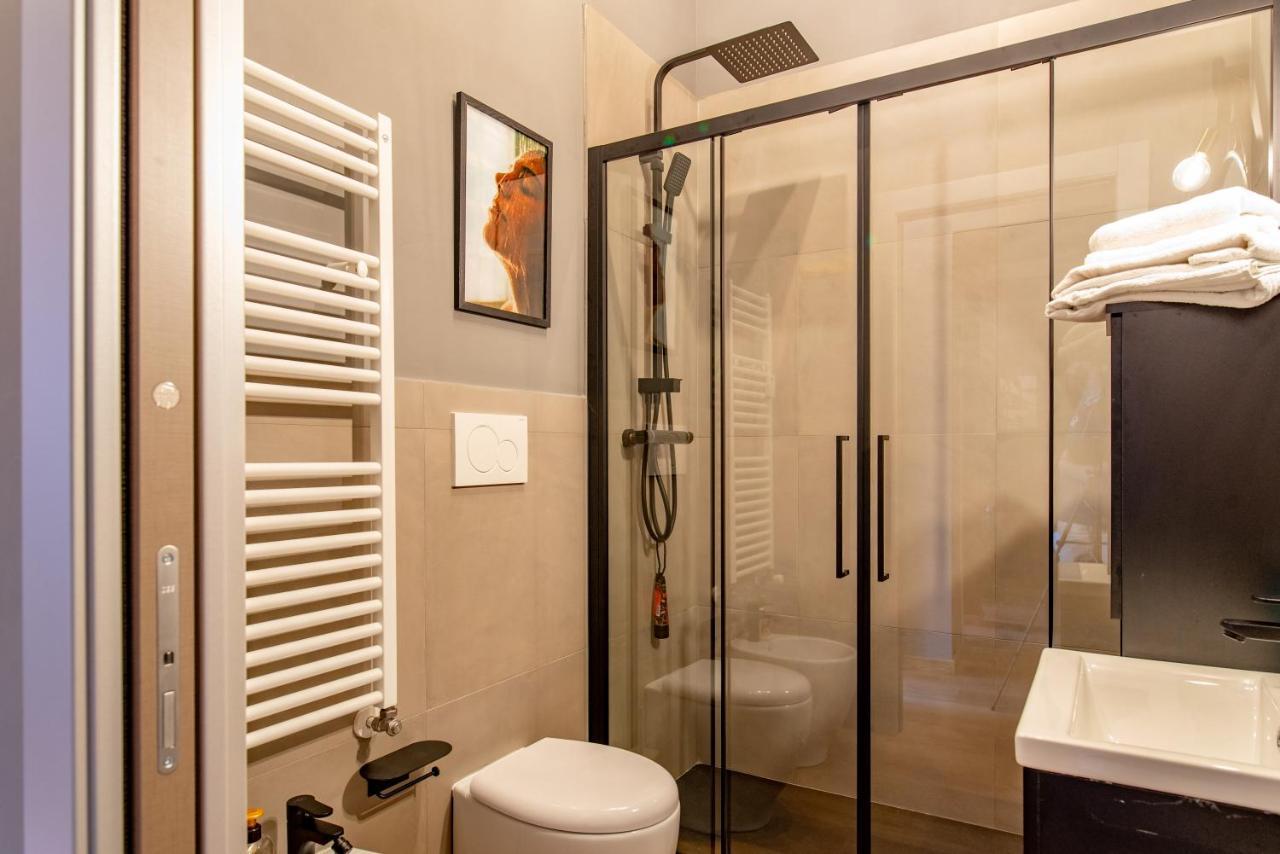 Apartamento Oggi Ti Porto A Torino By Happyhostorino Exterior foto
